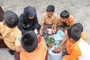 TRASHCARE - SCORP CIMSA UNRI thumb